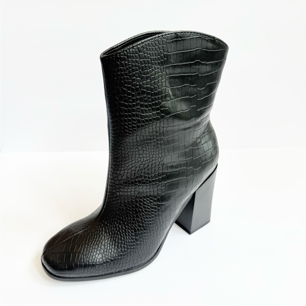 Journee Collection Women's Tru Comfort Foam Brekinn Bootie 6.5M Brand New in Box